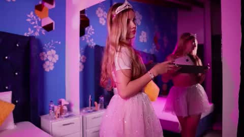 Snapshot of violet_smith01 chatting on October 26, 2025, 12:55 pm violet_smith01 online show from October 26, 2025, 12:55 pm