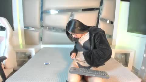 Snapshot of violeta__jade chatting on September 29, 2025, 4:17 am violeta__jade online show from September 29, 2025, 4:17 am