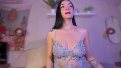 Violeta  online show from February 5, 2026, 12:43 pm