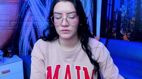 Snapshot of violeta_diazz chatting on December 29, 2024, 8:04 pm online show from December 29, 2024, 8:04 pm