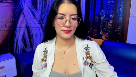 Snapshot of violeta_diazz chatting on February 8, 2025, 9:15 pm online show from February 8, 2025, 9:15 pm