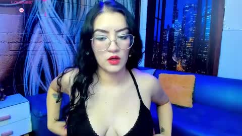 Snapshot of violeta_diazz chatting on February 14, 2025, 9:10 pm online show from February 14, 2025, 9:10 pm