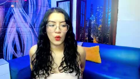 Snapshot of violeta_diazz chatting on February 28, 2025, 9:12 pm online show from February 28, 2025, 9:12 pm