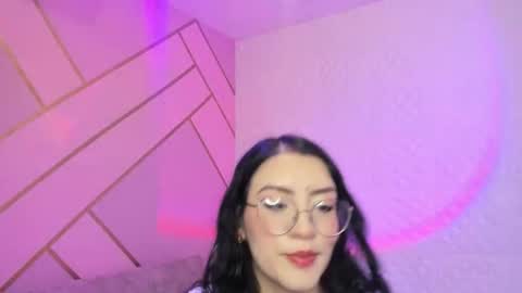 Snapshot of violeta_diazz chatting on October 27, 2025, 10:25 pm online show from October 27, 2025, 10:25 pm