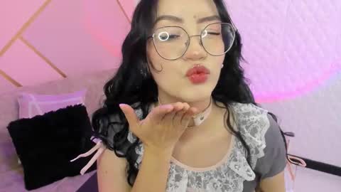 Snapshot of violeta_diazz chatting on October 28, 2025, 10:01 pm online show from October 28, 2025, 10:01 pm