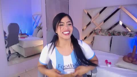 Violeta leon online show from May 15, 2026, 3:13 am