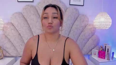 violeta_medina online show from March 27, 2026, 2:39 am