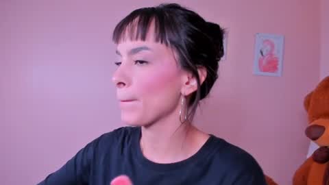 Snapshot of violeta_rodriguez_ chatting on June 9, 2026, 5:35 pm Violeta Rodriguez online show from June 9, 2026, 5:35 pm