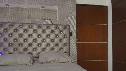 violeta  online show from March 3, 2026, 9:31 pm