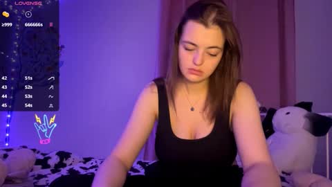 Snapshot of violetamelia chatting on March 26, 2026, 5:40 pm Eva online show from March 26, 2026, 5:40 pm
