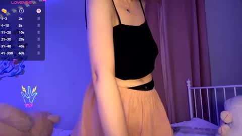 Snapshot of violetamelia chatting on June 29, 2026, 5:35 pm Eva online show from June 29, 2026, 5:35 pm