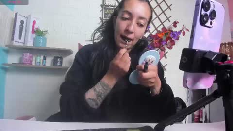 Violeta online show from July 12, 2026, 5:37 pm