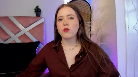 Snapshot of violetcollins_ chatting on November 5, 2025, 3:56 pm Call me Violet online show from November 5, 2025, 3:56 pm