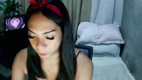 Snapshot of violeterection chatting on June 11, 2026, 12:25 pm JUVY online show from June 11, 2026, 12:25 pm