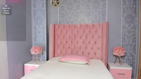 VIOLETA online show from February 10, 2025, 7:17 pm