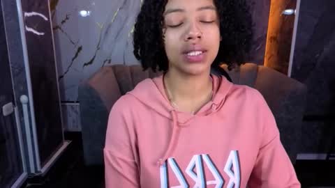 Snapshot of violeth_b chatting on October 28, 2025, 12:52 pm violeth_b online show from October 28, 2025, 12:52 pm