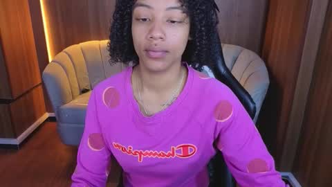 violeth_b online show from February 16, 2026, 12:34 pm