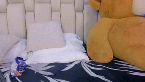 Violeth Foxx online show from February 1, 2025, 3:07 pm