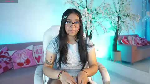Snapshot of violetjonesx chatting on July 4, 2026, 11:38 am violetjonesx online show from July 4, 2026, 11:38 am