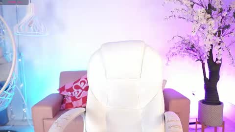 Snapshot of violetjonesx chatting on July 9, 2026, 11:36 am violetjonesx online show from July 9, 2026, 11:36 am