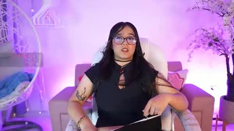 Snapshot of violetjonesx chatting on July 18, 2026, 11:36 am violetjonesx online show from July 18, 2026, 11:36 am