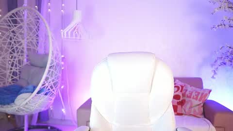 Snapshot of violetjonesx chatting on July 29, 2026, 11:30 am violetjonesx online show from July 29, 2026, 11:30 am