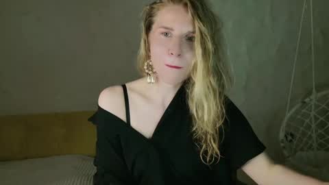 Violet  next stream December 6 online show from June 7, 2026, 10:13 pm