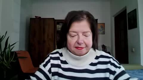 violetpulse online show from November 3, 2025, 8:59 am