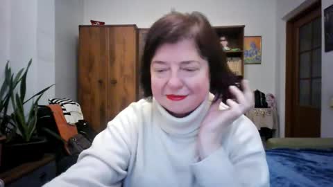 Snapshot of violetpulse chatting on February 12, 2026, 1:50 pm violetpulse online show from February 12, 2026, 1:50 pm