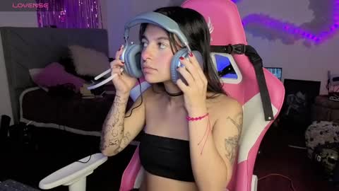   online show from April 7, 2026, 9:26 pm