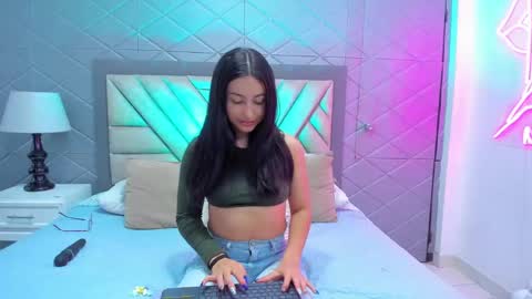 Violet Rousse online show from September 23, 2025, 4:54 pm