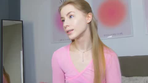 Snapshot of violetswone chatting on February 22, 2026, 5:08 am VioletSwone online show from February 22, 2026, 5:08 am