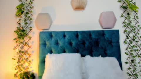 Snapshot of violett__rousee chatting on October 21, 2025, 2:07 pm violett rousee online show from October 21, 2025, 2:07 pm