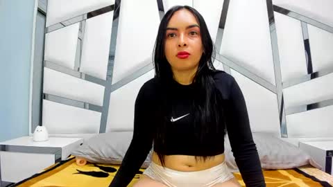 Snapshot of violett_bliss chatting on July 2, 2026, 2:55 am violett_bliss online show from July 2, 2026, 2:55 am