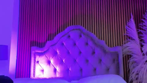 Snapshot of violett_hott_ chatting on February 15, 2026, 12:47 pm violett_hott_ online show from February 15, 2026, 12:47 pm