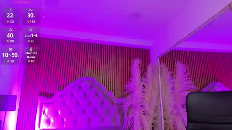 Snapshot of violett_hott_ chatting on February 19, 2026, 2:02 pm violett_hott_ online show from February 19, 2026, 2:02 pm