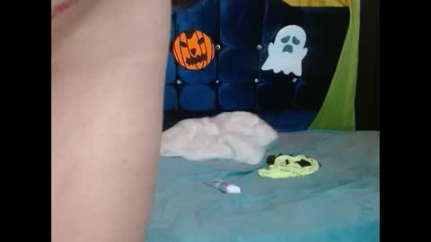 violetta_dreams online show from October 30, 2025, 9:26 pm