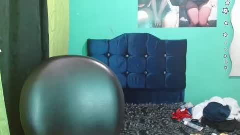 violetta_dreams online show from June 13, 2026, 8:12 am