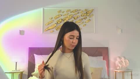 Snapshot of violetta_finch chatting on September 25, 2025, 1:37 pm violetta_finch online show from September 25, 2025, 1:37 pm