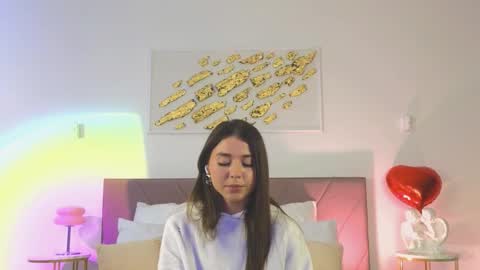 violetta_finch online show from February 18, 2026, 10:22 am