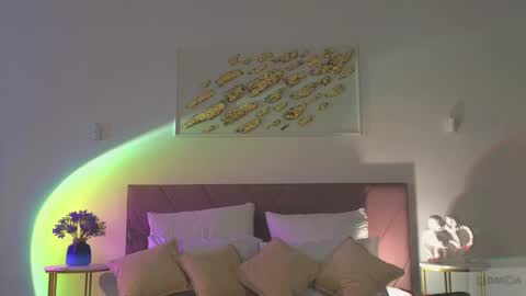 violetta_finch online show from April 7, 2026, 9:32 am