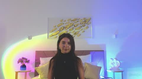 Snapshot of violetta_finch chatting on May 4, 2026, 10:33 am violetta_finch online show from May 4, 2026, 10:33 am