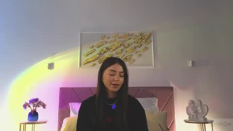 Snapshot of violetta_finch chatting on June 7, 2026, 10:41 am violetta_finch online show from June 7, 2026, 10:41 am