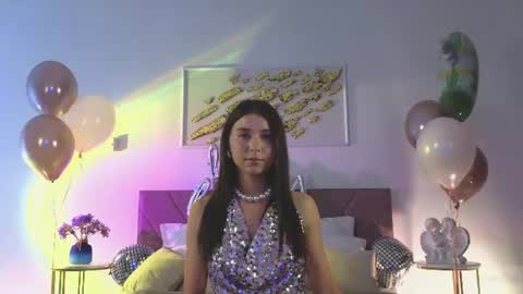 Snapshot of violetta_finch chatting on June 14, 2026, 10:50 am violetta_finch online show from June 14, 2026, 10:50 am