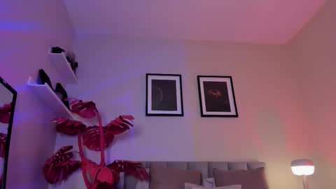 Violetta nur online show from March 19, 2026, 9:19 pm