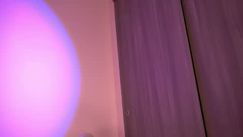 violetta independent model online show from April 23, 2026, 3:08 am