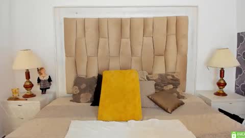 Princess Violet Valerious Follow me IGX violetvalerious online show from February 22, 2026, 2:26 pm