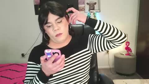 Snapshot of violettacam69 chatting on February 9, 2025, 6:11 am violettacam69 online show from February 9, 2025, 6:11 am