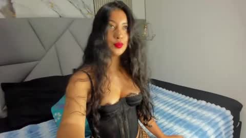 violettaruizz online show from May 4, 2026, 7:10 pm