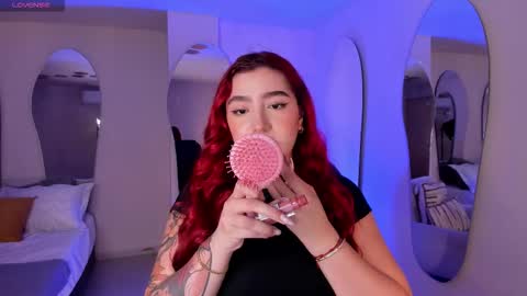 Snapshot of violettcastel chatting on October 24, 2025, 6:59 pm Violett Castel online show from October 24, 2025, 6:59 pm